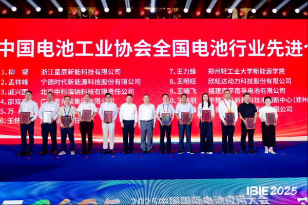 ϲӍ ���i�Ƽ��f�i�s�@��ȫ��늳��ИI���M���ˡ��s�u�Q̖