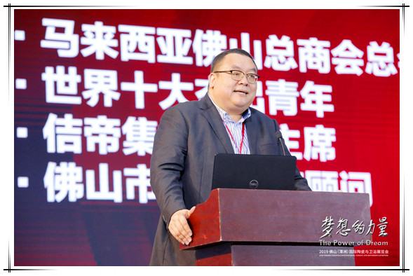 �R��������ɽ���̕������L�~�Bȫ��δ�����Ї��մ���ȫ����ݸ���Ҫ�Ľ�ɫ